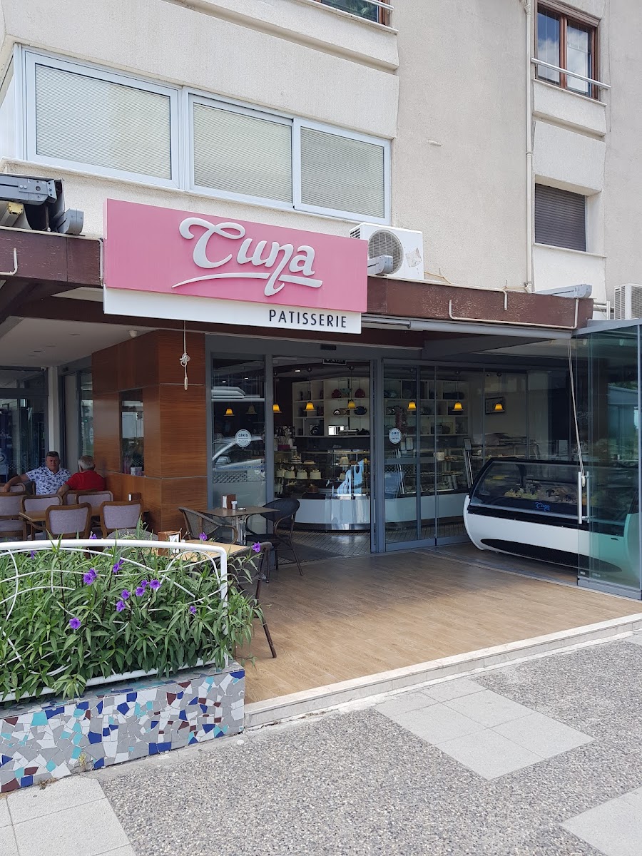 Tuna Patisserie — fotoğraf 1