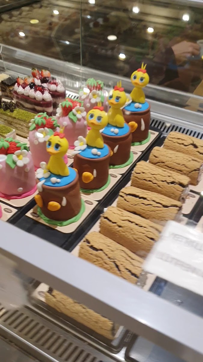 Ülkü Pastanesi — fotoğraf 3