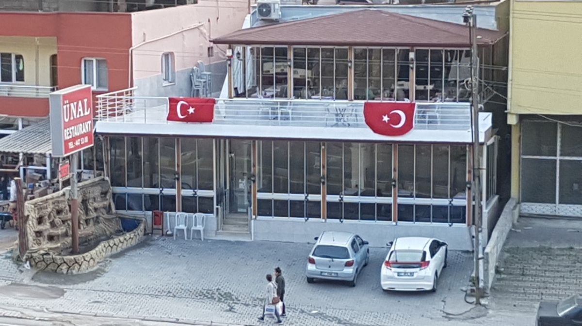 ÜNAL RESTAURANT (YUNUS EMRE CÖMERT) — fotoğraf 1