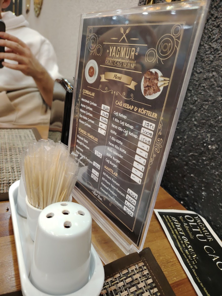 Yağmur Oltu Cağ Kebap Salonu — fotoğraf 2