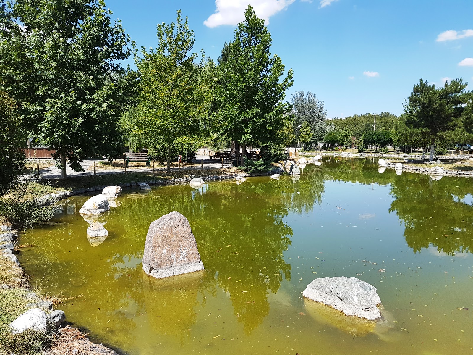 Yedi Kuğular Millet Bahçesi