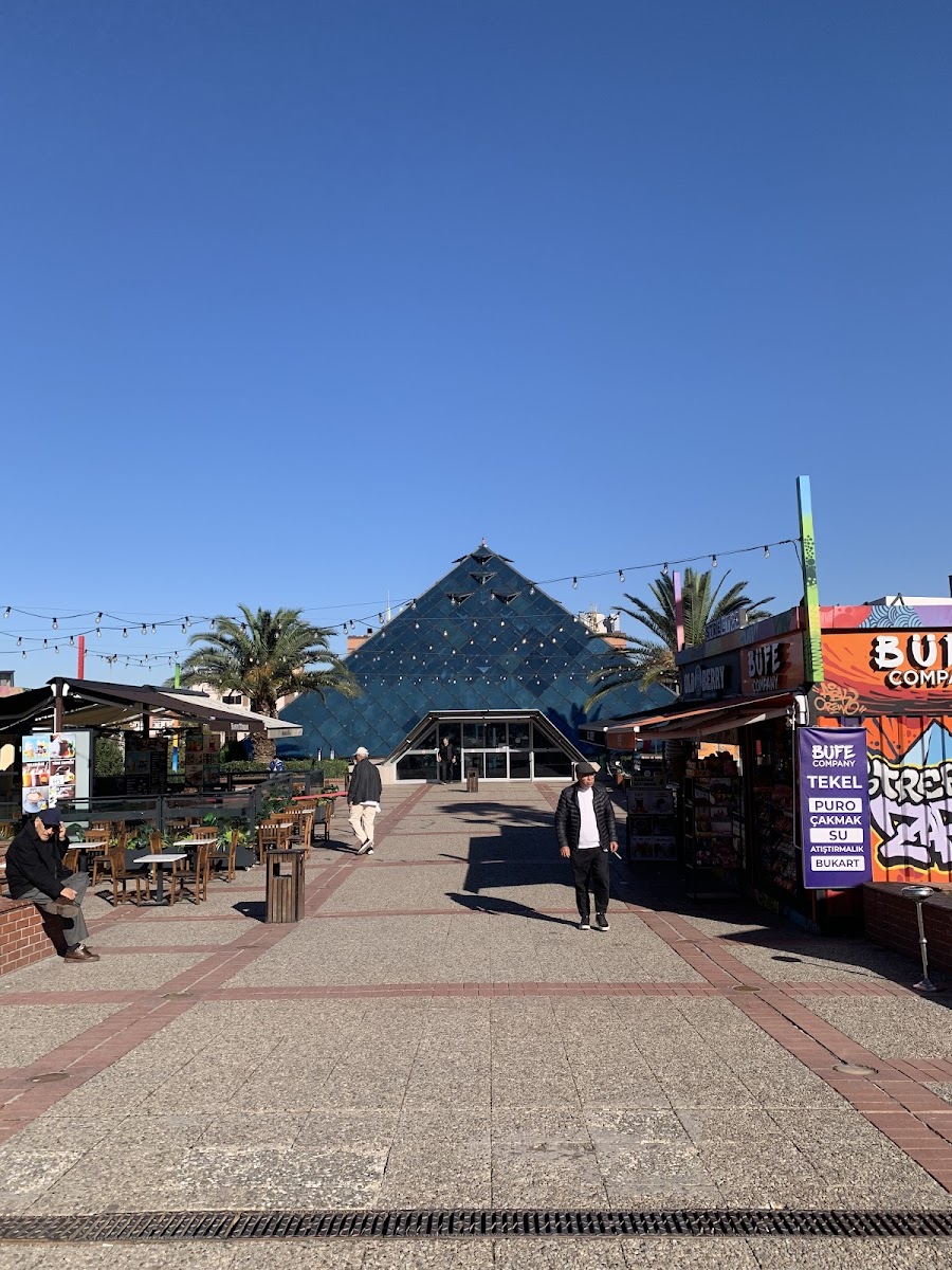 Zafer Plaza Alışveriş Merkezi — fotoğraf 1