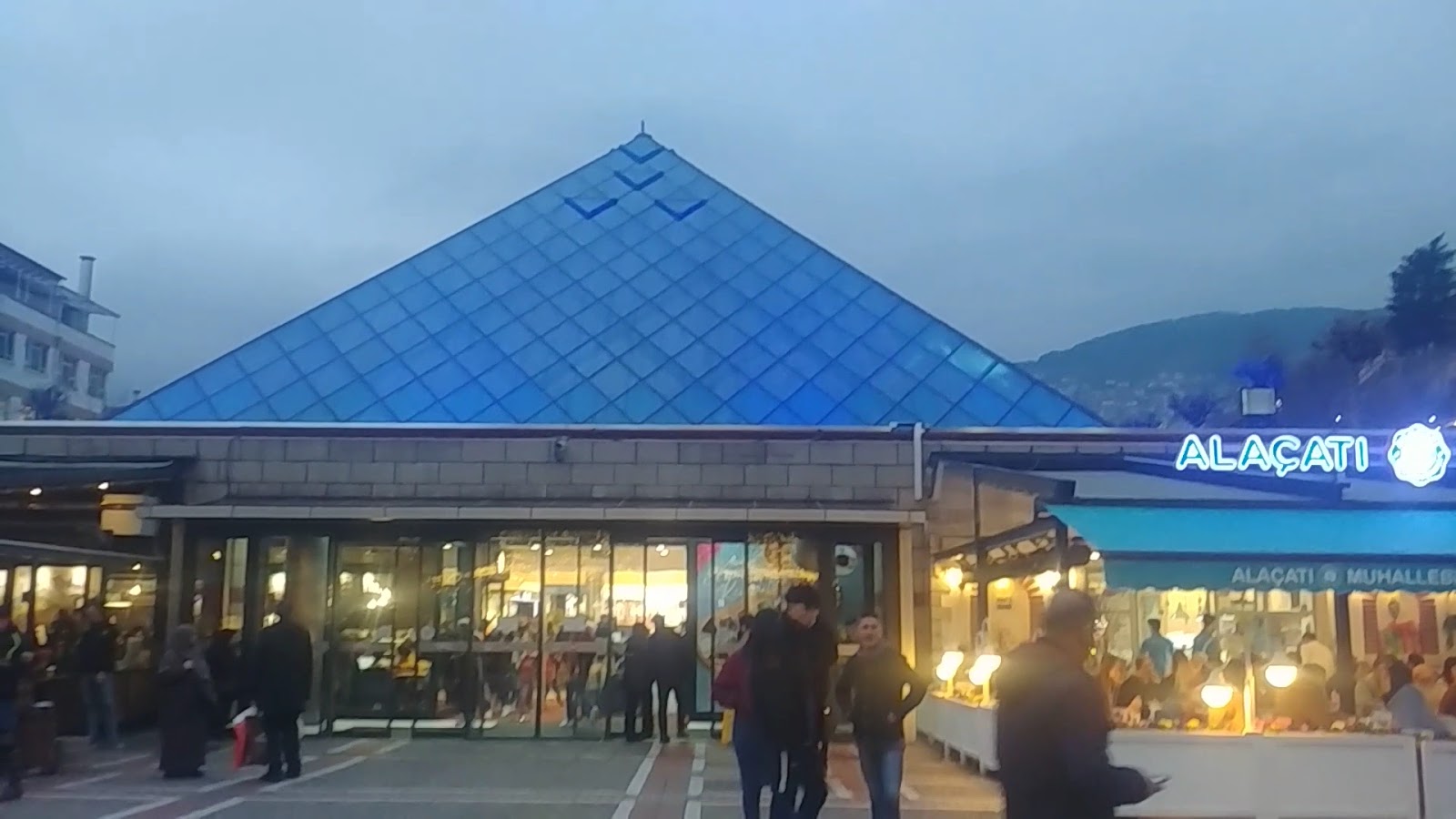 Zafer Plaza Alışveriş Merkezi — fotoğraf 3